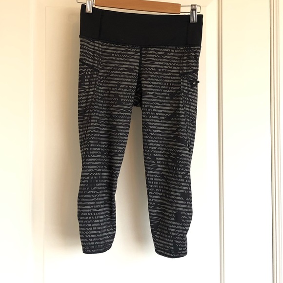 Lululemon Run Top Speed Crop - Picture 2 of 6